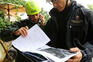 Tecnici della Protezione Civile durante i soccorsi nelle zone del Centro Italia colpite dal terremoto del 24 08 2016